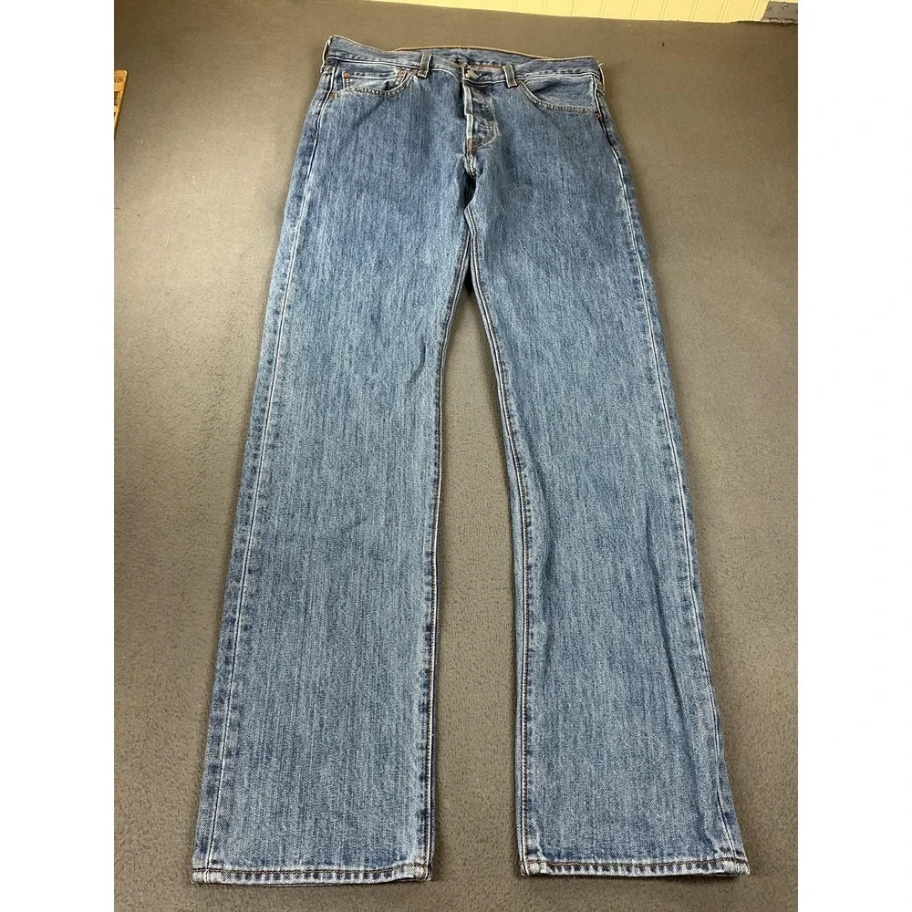 Levis 501 Jeans Mens 32x34 Medium Wash Blue Straight Button Fly Classic Fit